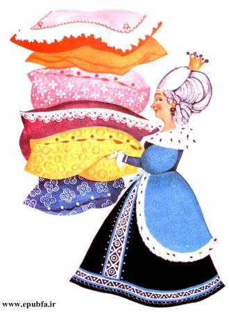 ملکه به انبار قصر رفت و چند تشک و بالش برداشت